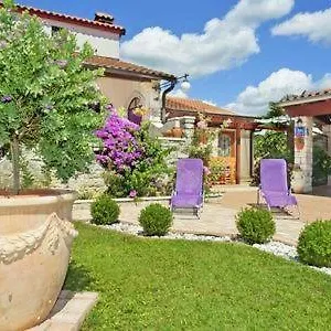 https://mon-perin-castrum-apartment-sara.in-istria.net